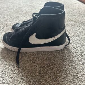 Nike Kids Black and White Sneakers
